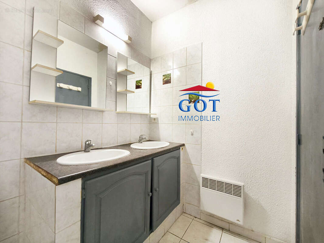 Appartement à SAINT-LAURENT-DE-LA-SALANQUE