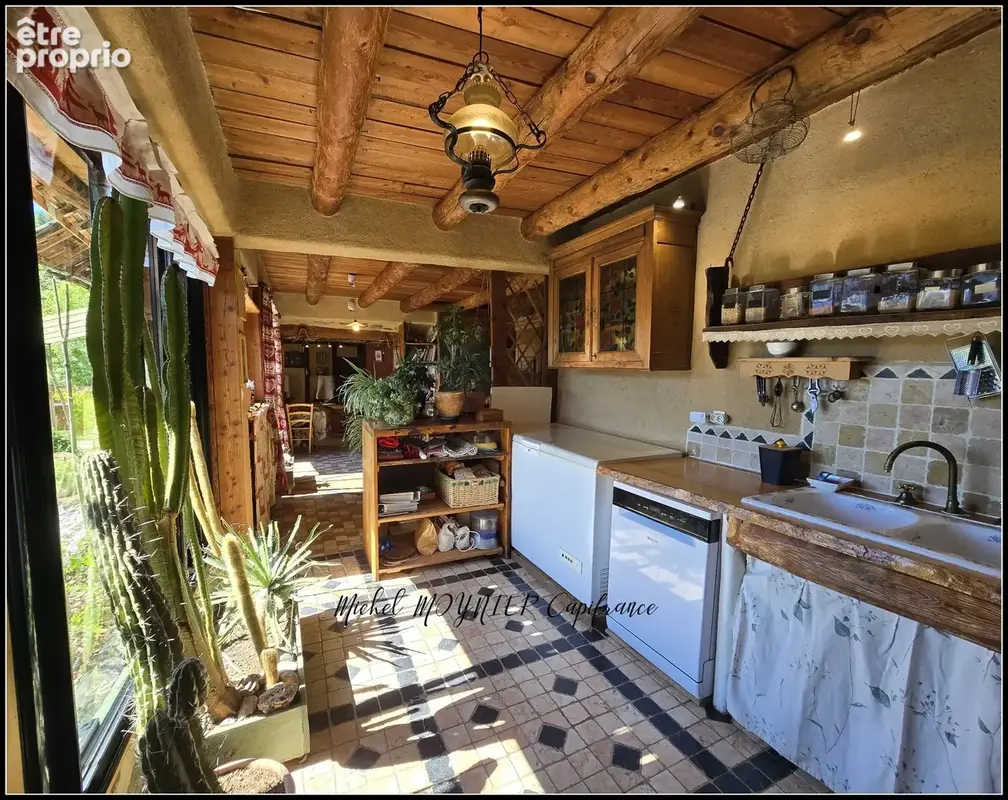 Aux Seyes, commune de Champcella, grande maison de montagne rénovée pour résidence principale, gîte ou chambres d’hôtes - photo 7