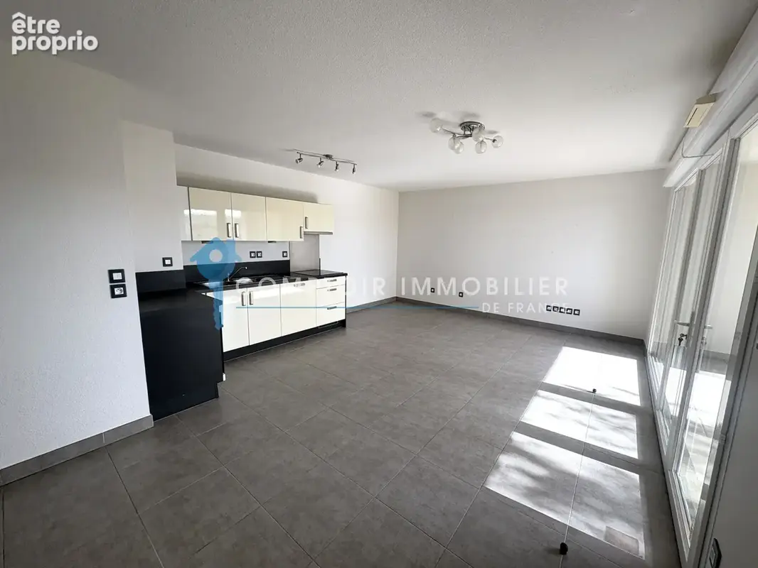 Dépt Hérault (34) A vendre sur Castries Appartement T3 avec Terrasse et Box fermé - photo 2
