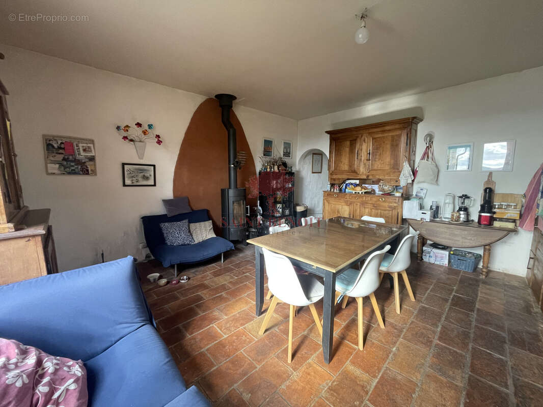 Maison à MONTPEYROUX