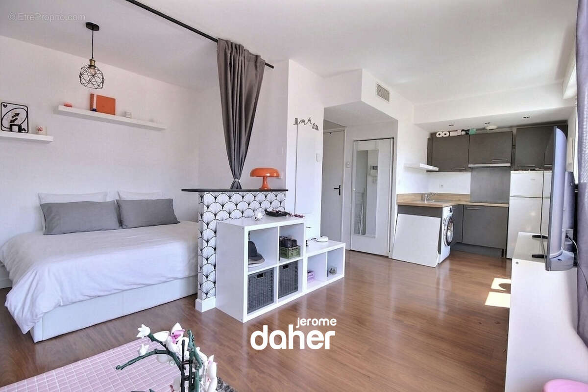 Appartement à MARSEILLE-6E