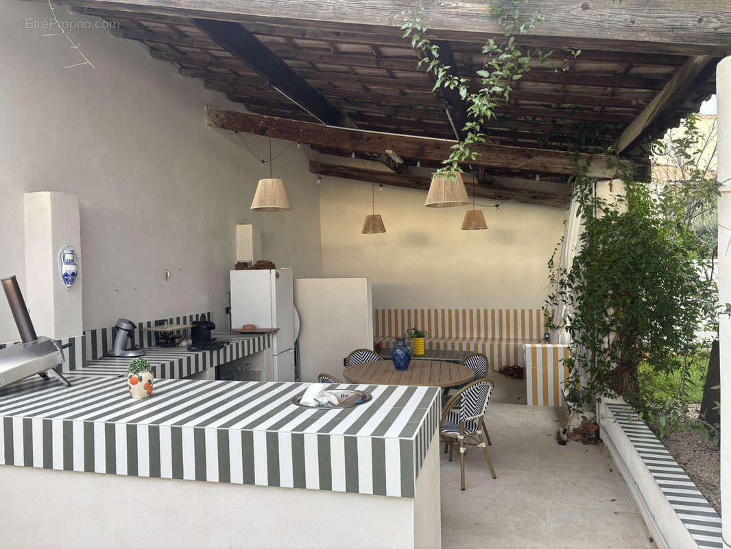 Maison à CAVEIRAC
