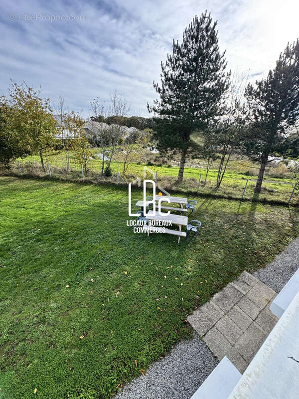 Commerce à SAINTE-LUCE-SUR-LOIRE