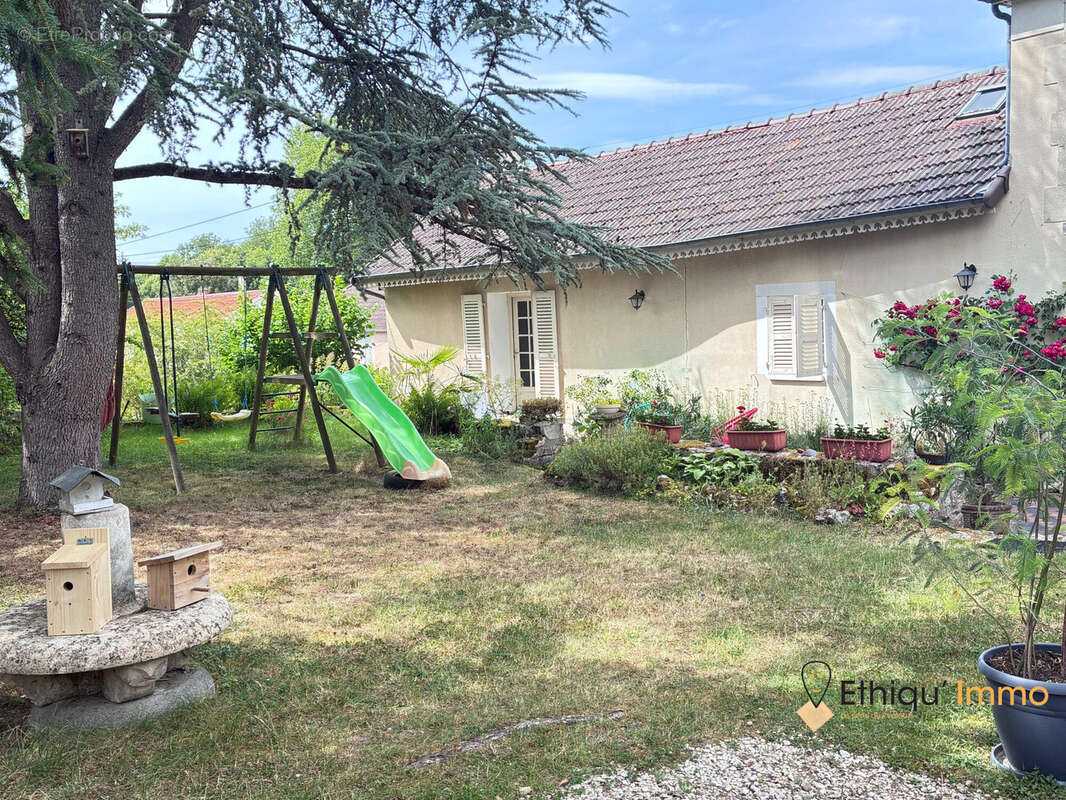 Maison 182 m² à Bar-Sur-Aube  - photo 3