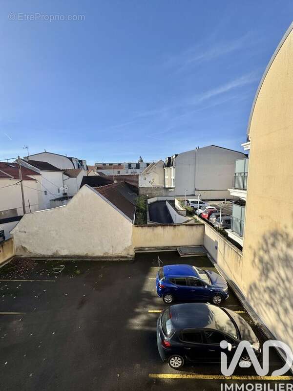 Photo 6 - Appartement à LE PLESSIS-BOUCHARD