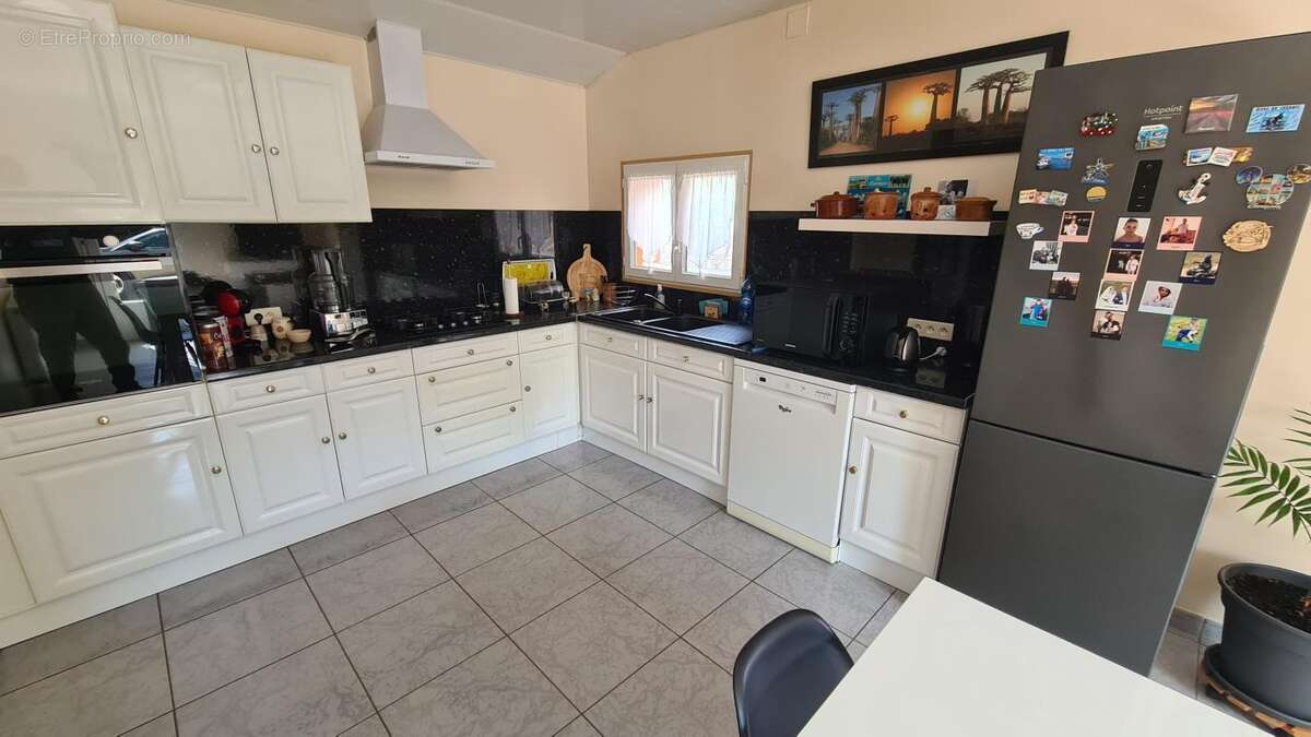 Maison à AMBARES-ET-LAGRAVE