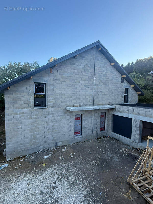 Maison à SAINT-NIZIER-DU-MOUCHEROTTE