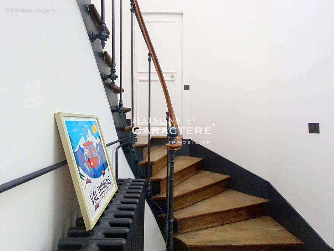 Maison à CRESPIERES