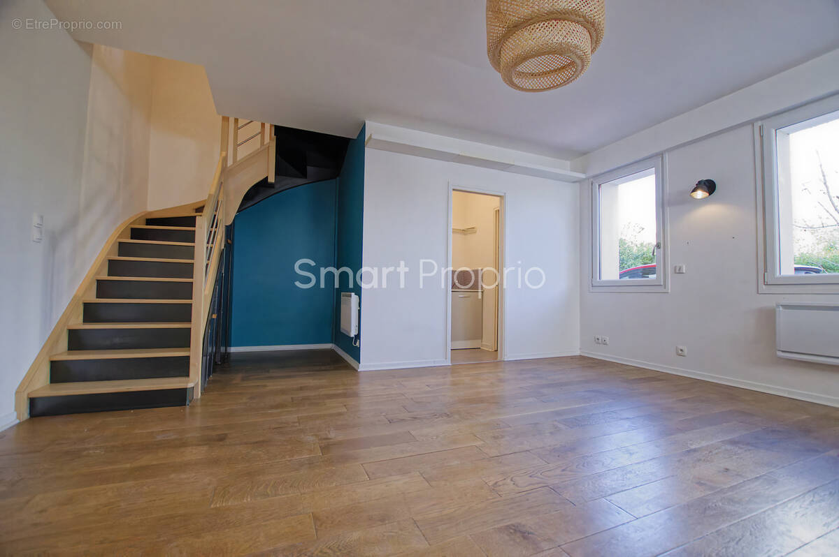 Appartement à IVRY-SUR-SEINE