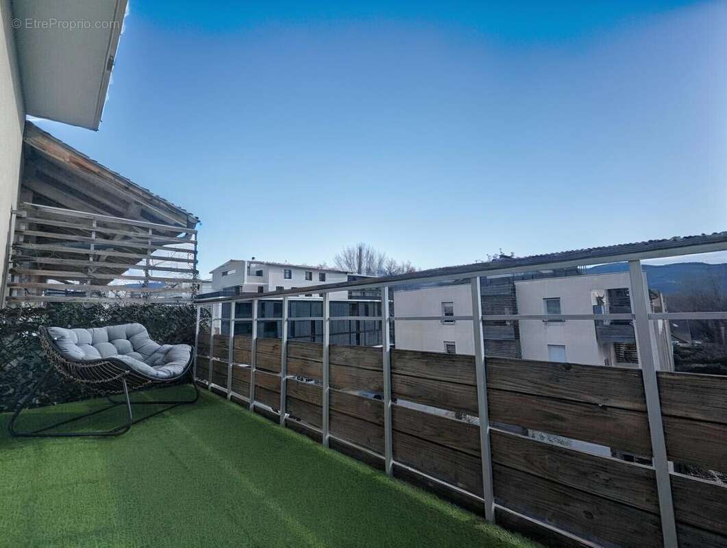 Appartement à MEYLAN