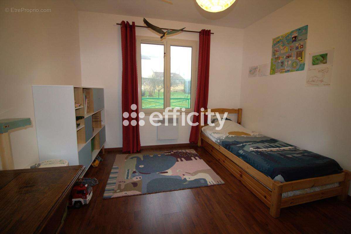 Maison à POUILLY-LE-MONIAL