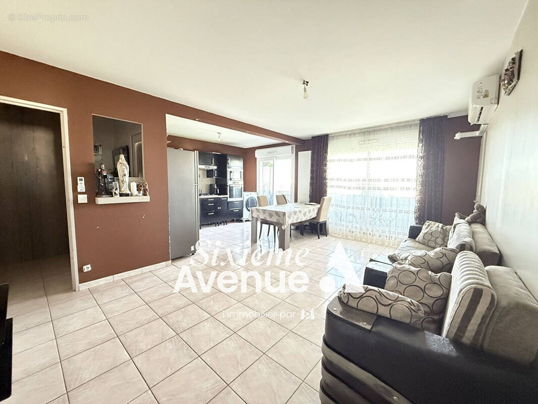 Appartement à VAULX-EN-VELIN