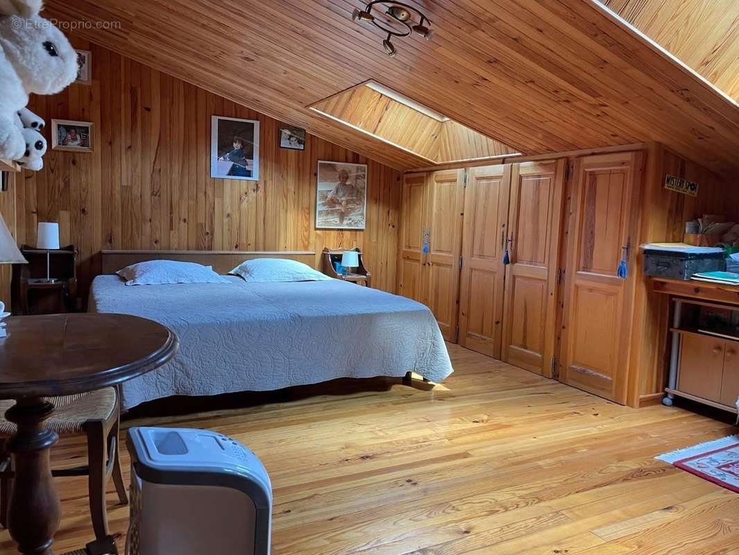 Maison à LARAGNE-MONTEGLIN