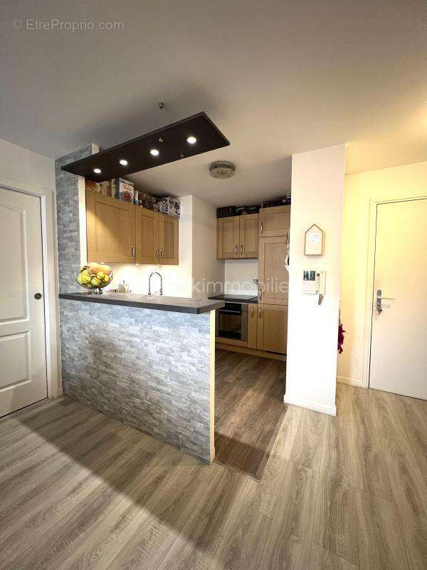 Appartement à VERT-SAINT-DENIS