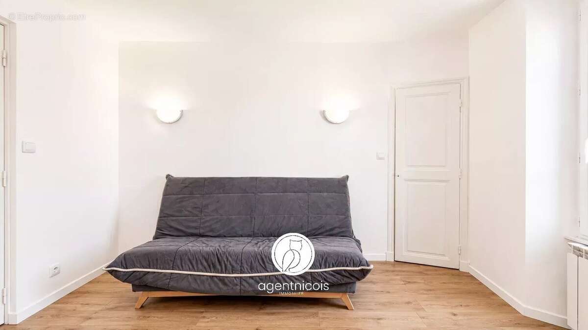 Nice // Cimiez : Studio - Excellent état - Traversant - photo 3