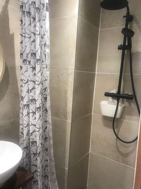 Appartement à LAMALOU-LES-BAINS