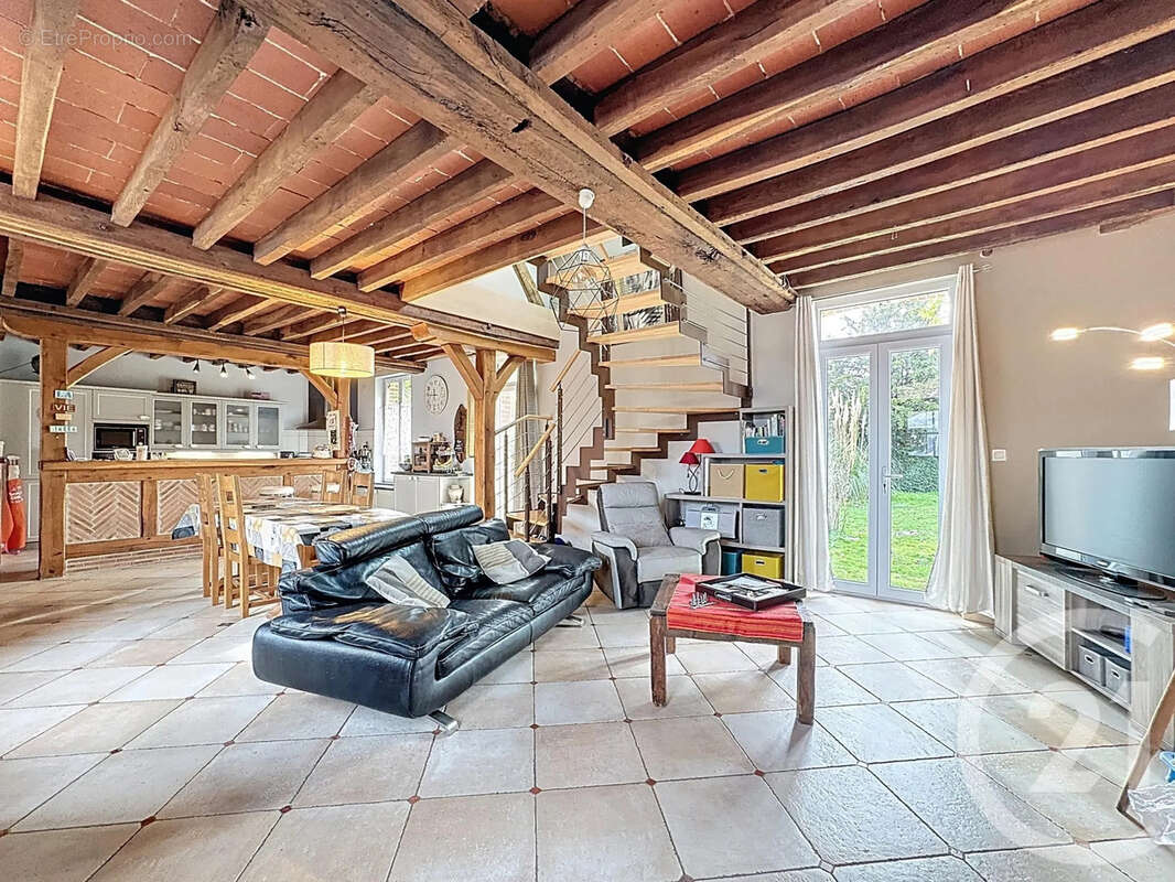 Maison à MENESTREAU-EN-VILLETTE