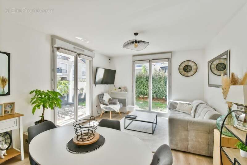 Appartement à EPINAY-SUR-ORGE