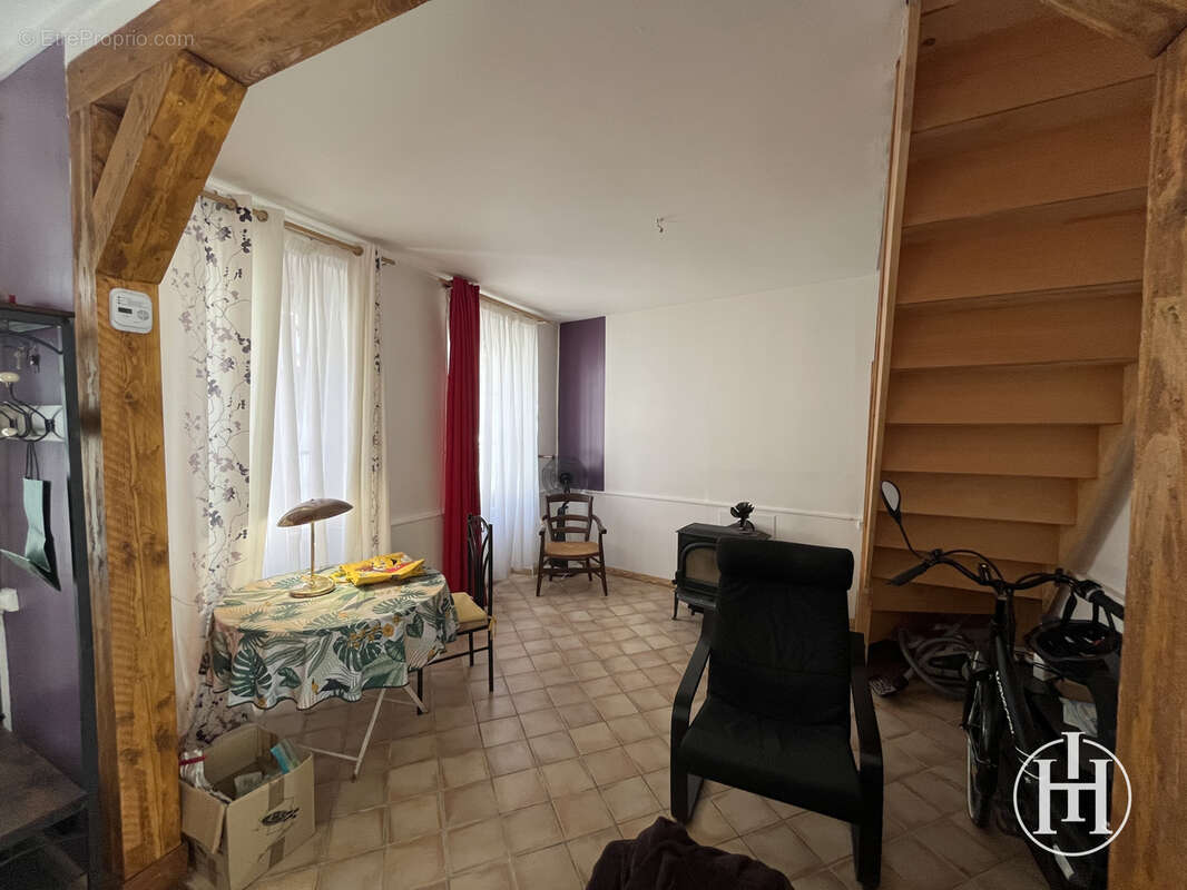 Maison à SAINT-AMAND-MONTROND