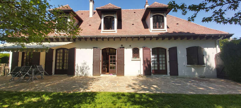 Maison à VERNEUIL-SUR-VIENNE