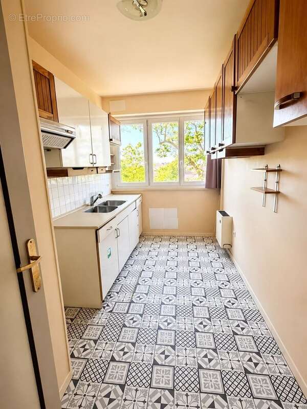 Appartement à CHENNEVIERES-SUR-MARNE