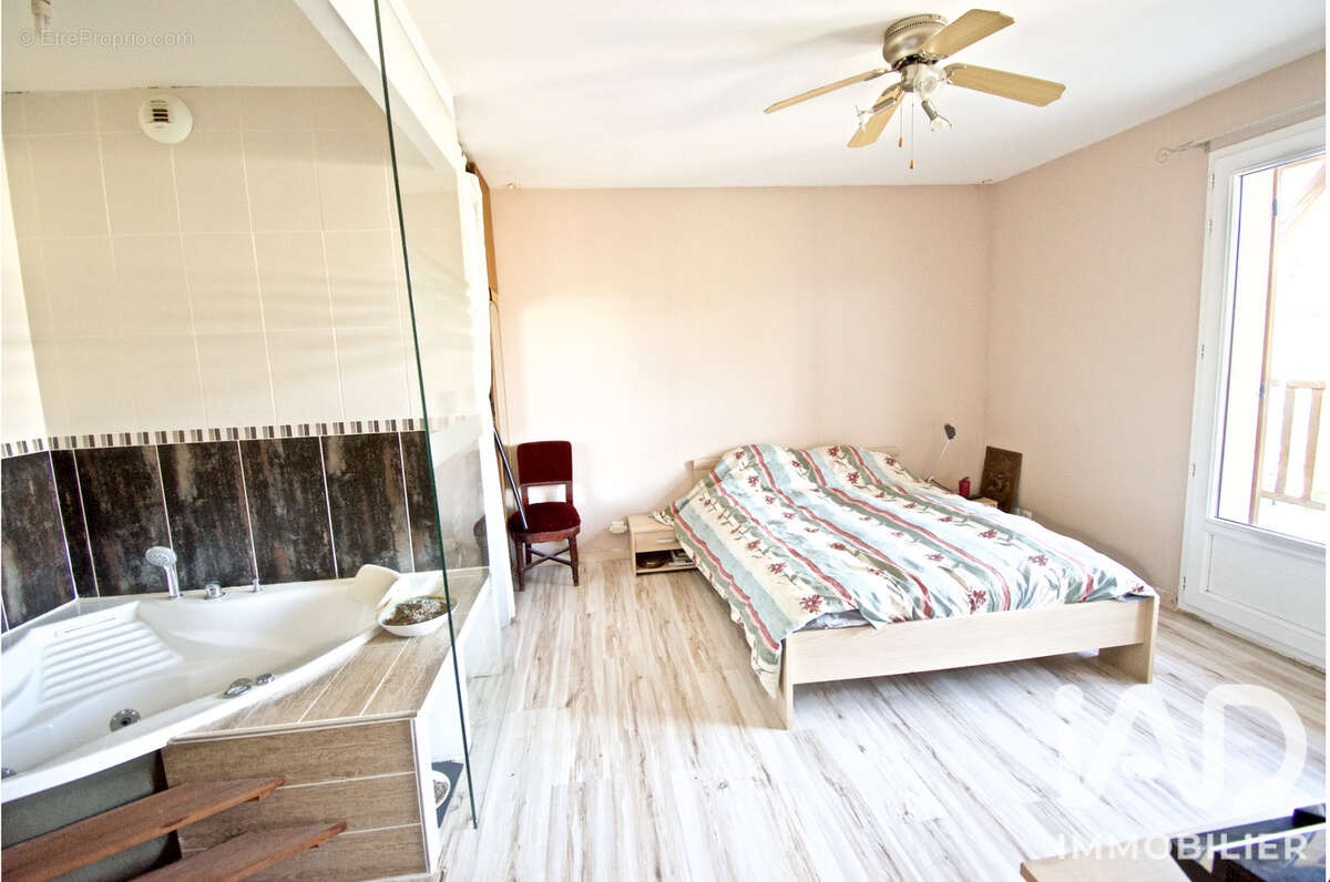 Maison 131 m² à Boissy-Sous-Saint-Yon  - photo 8