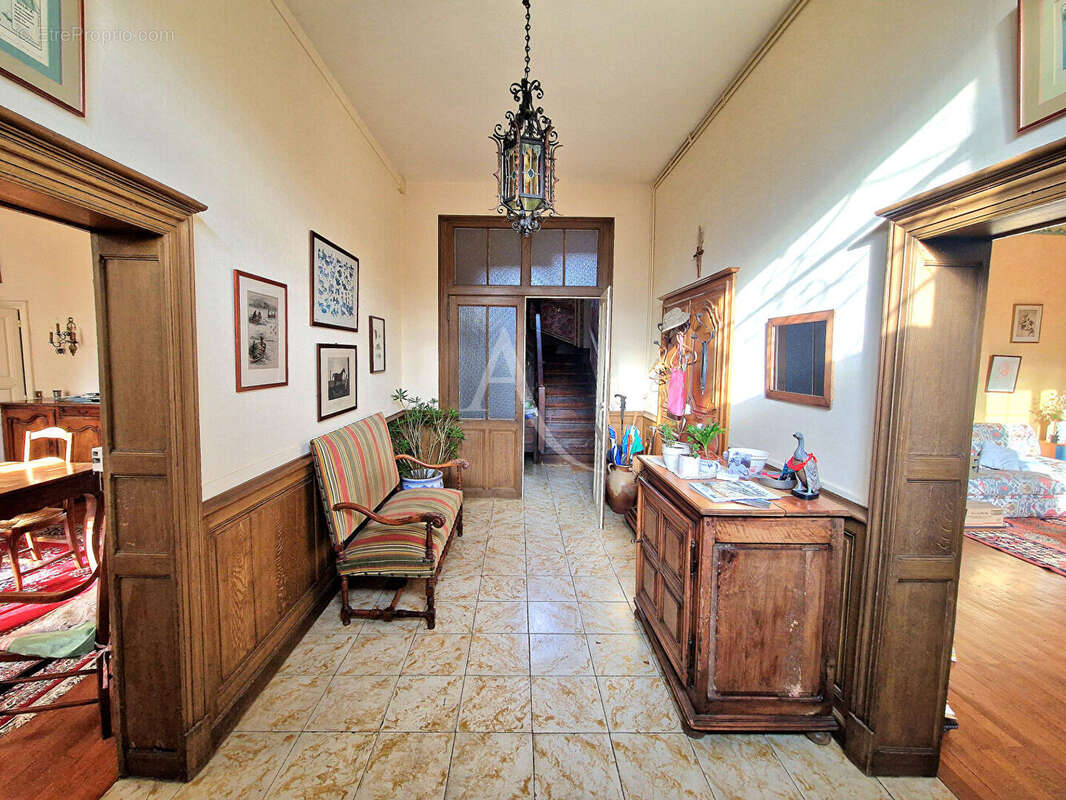 Maison à CHATEAUNEUF-SUR-SARTHE