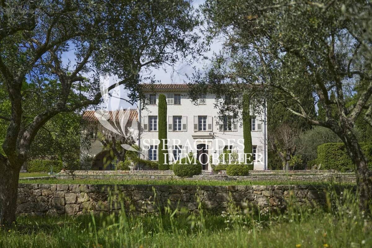 Maison à PEYMEINADE