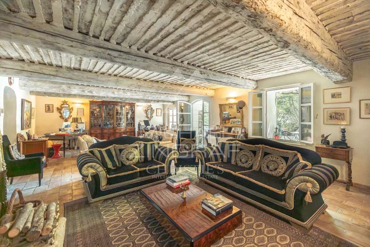 Maison à L&#039;ISLE-SUR-LA-SORGUE