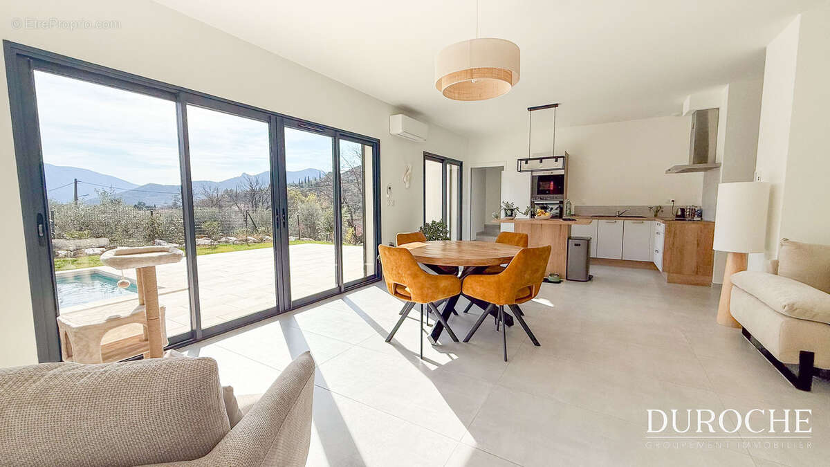 Maison à BUIS-LES-BARONNIES