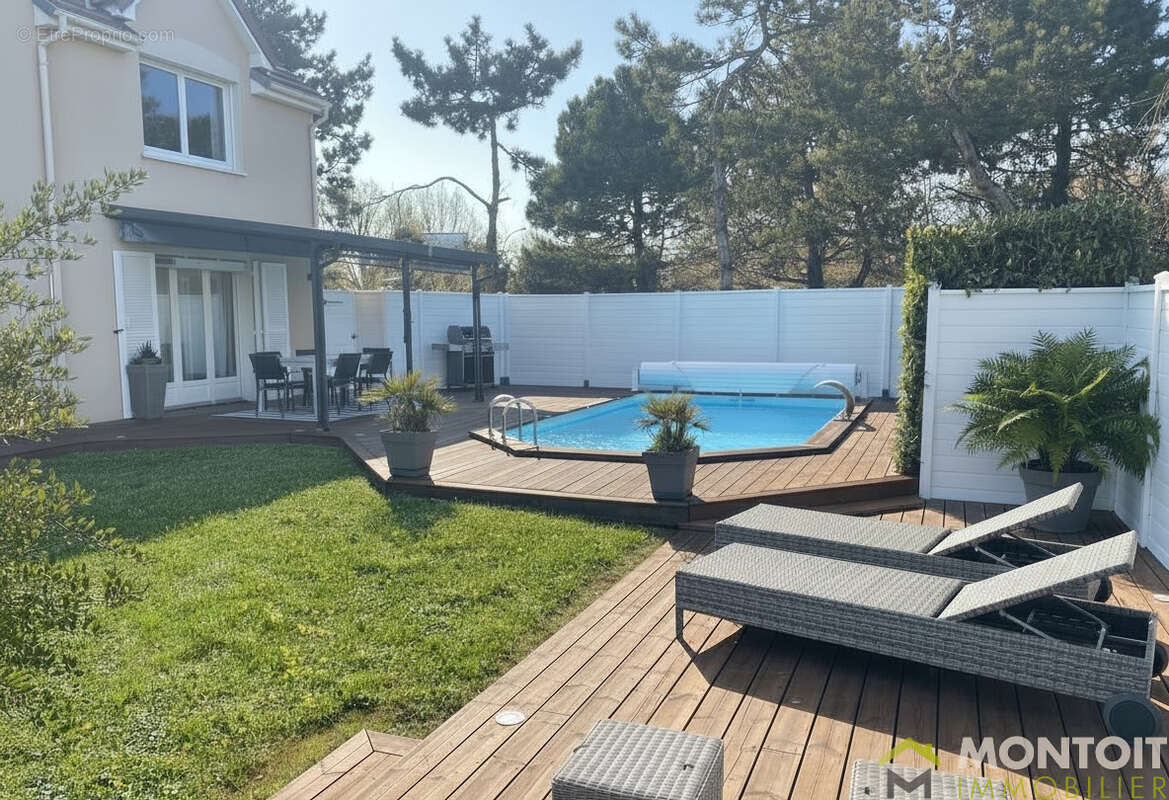 Maison à THIAIS