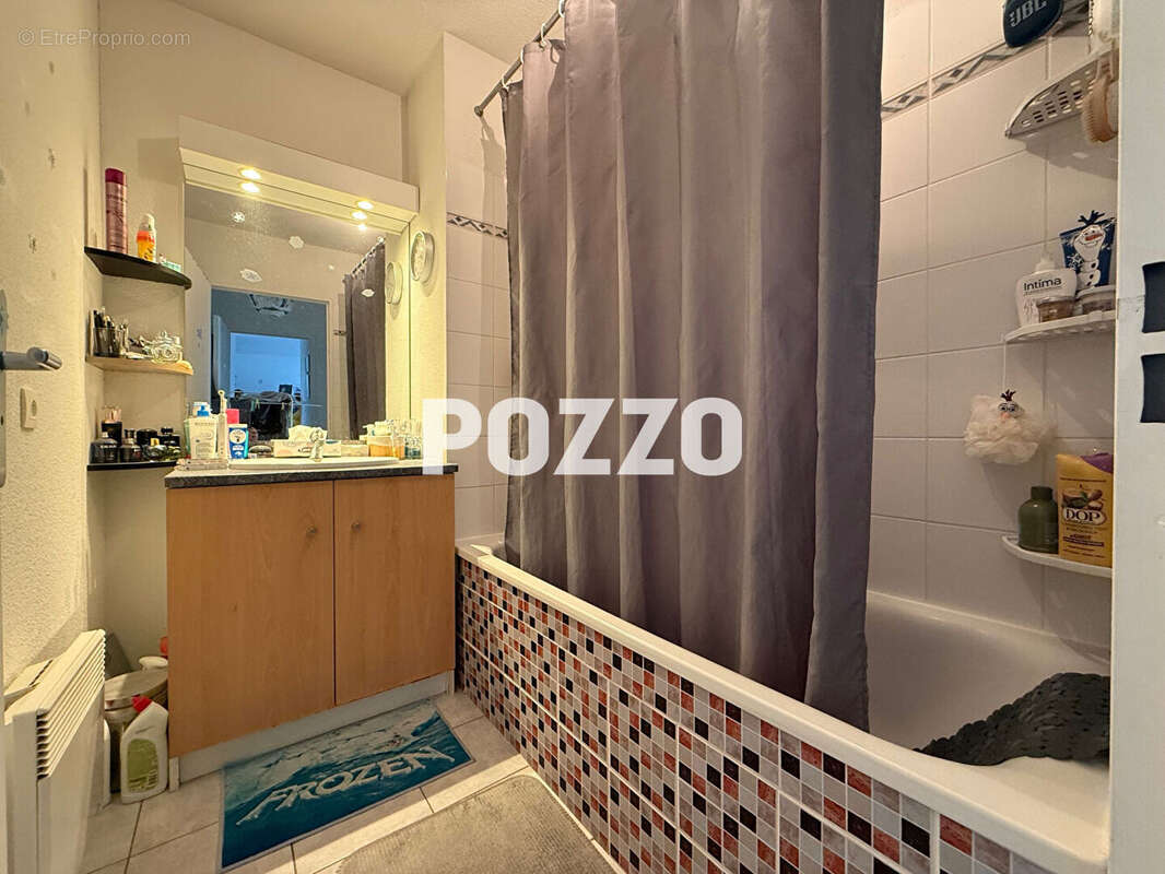 Appartement à LA RIVIERE-SAINT-SAUVEUR