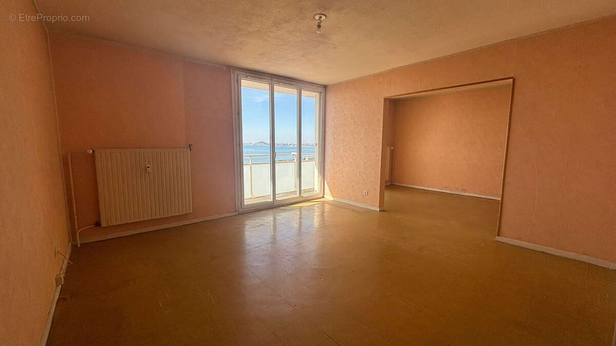 Appartement à PORT-DE-BOUC