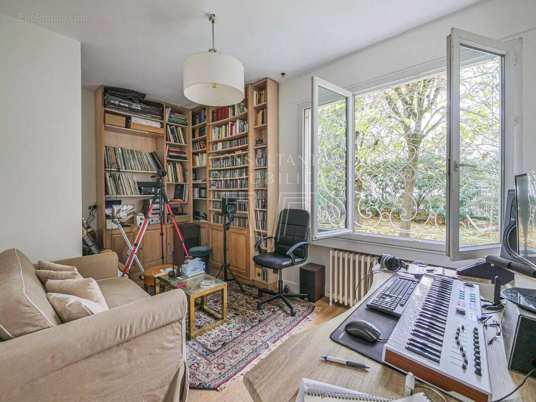 Appartement à NEUILLY-SUR-SEINE