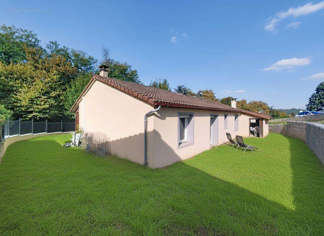 Maison à PONT-EVEQUE