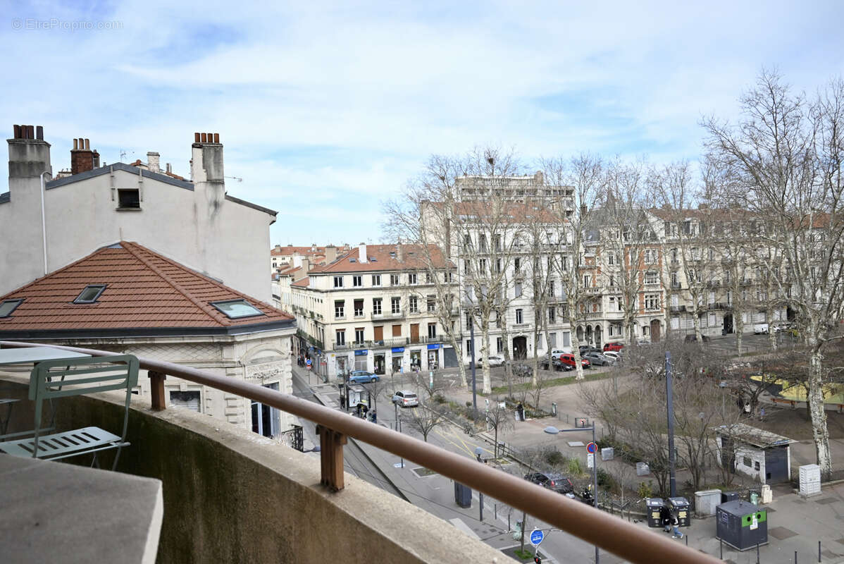 Appartement à SAINT-ETIENNE