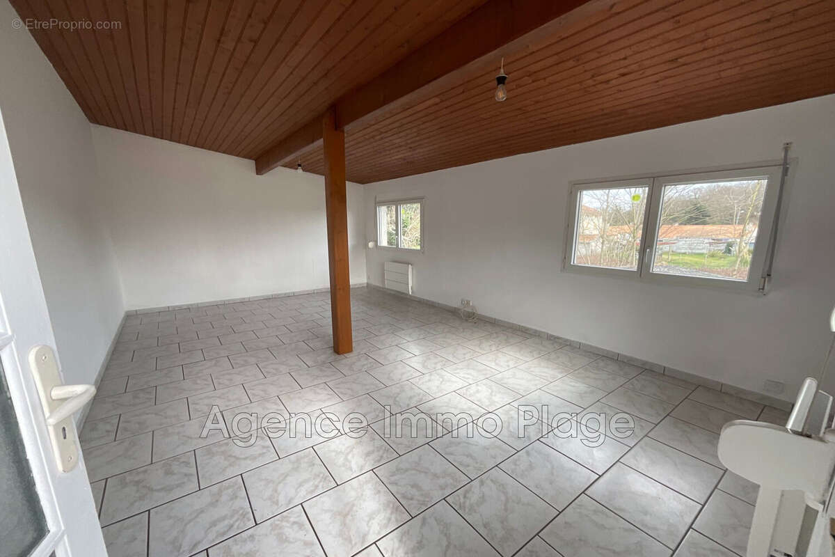 Maison à SAINT-VIVIEN-DE-MEDOC