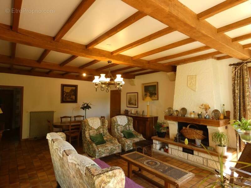 Maison à MOULES-ET-BAUCELS