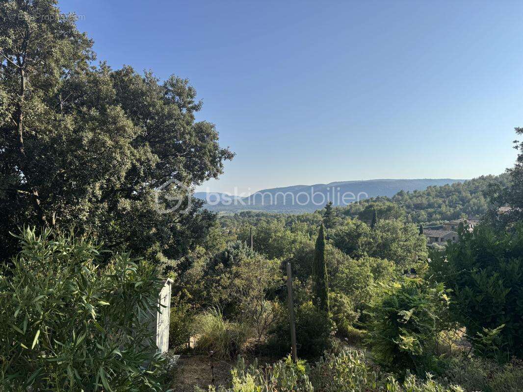 À La Roquebrussanne ( 83136), maison de charme dans un écrin de nature avec panorama exceptionnel, grand terrain et piscine - photo 23