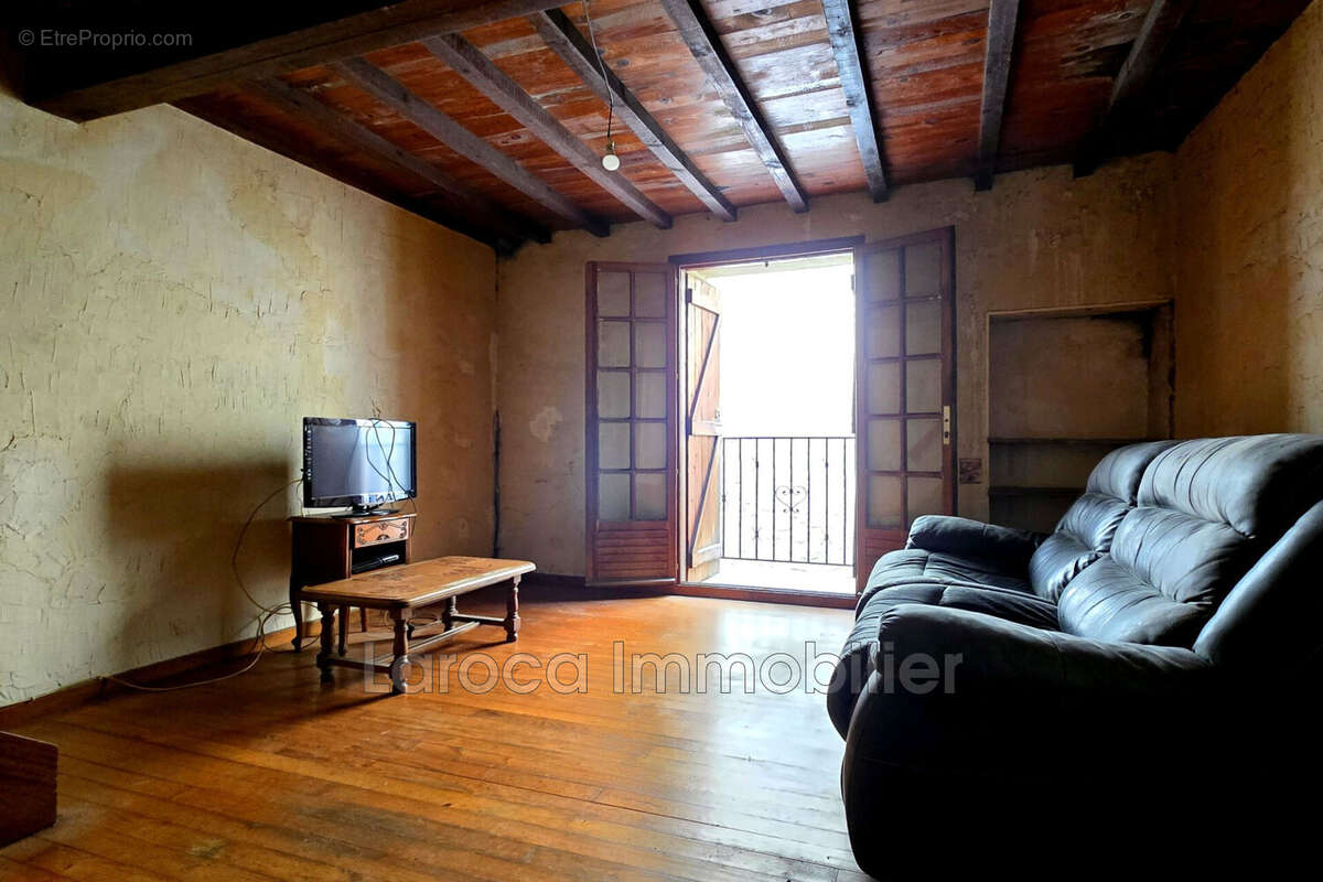 Maison à LAROQUE-DES-ALBERES