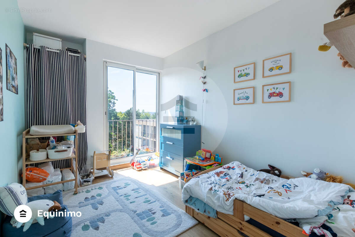 Appartement à FRESNES