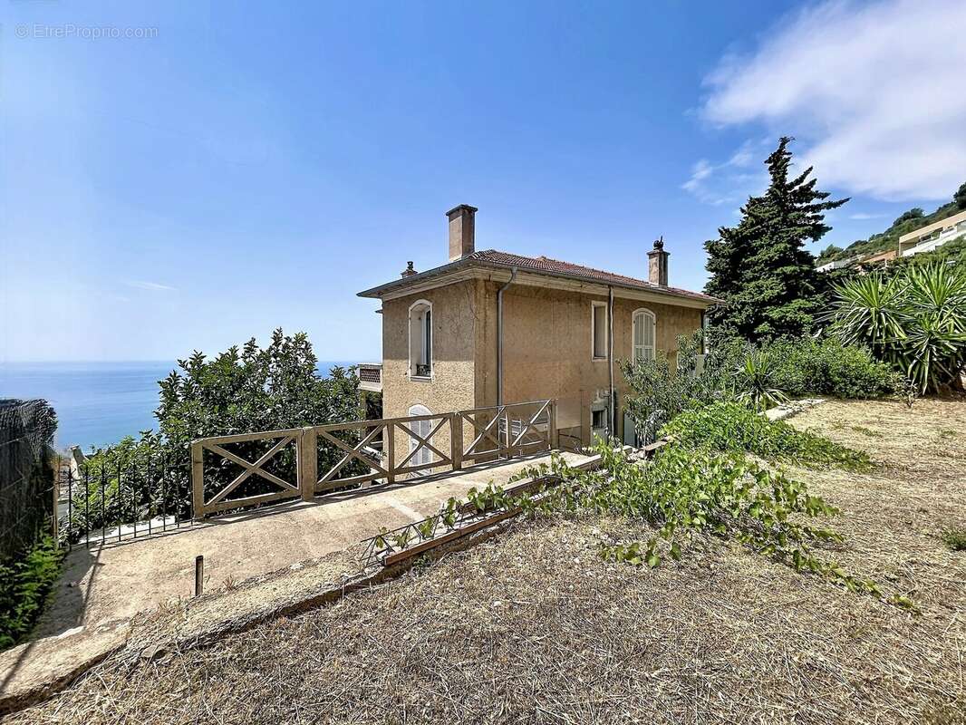 Maison à CAP-D'AIL