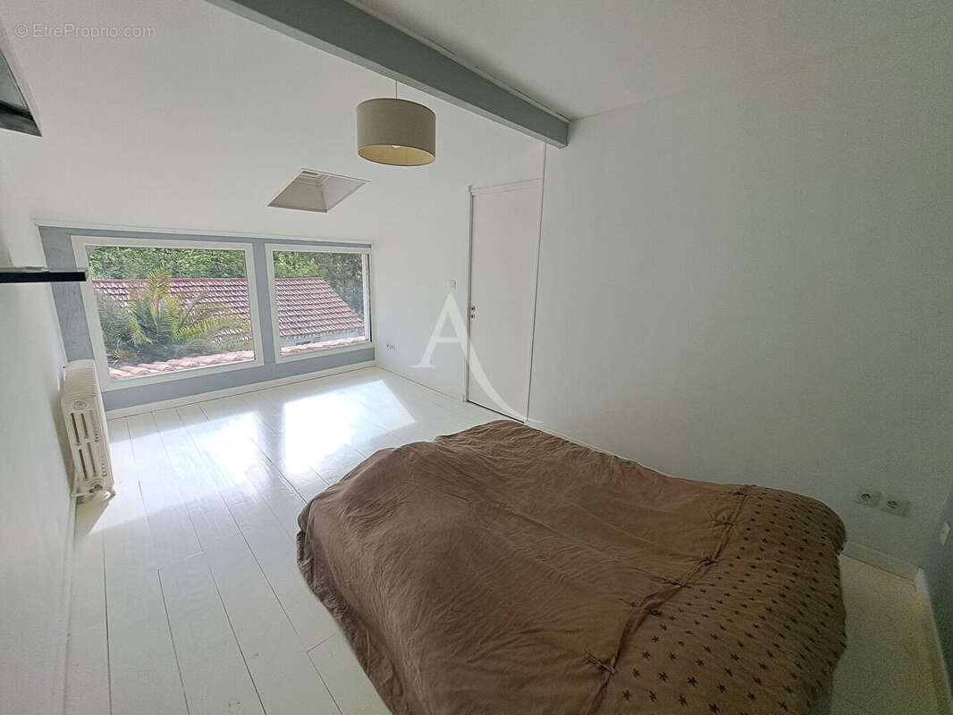 Maison à VILLENEUVE-DE-MARSAN