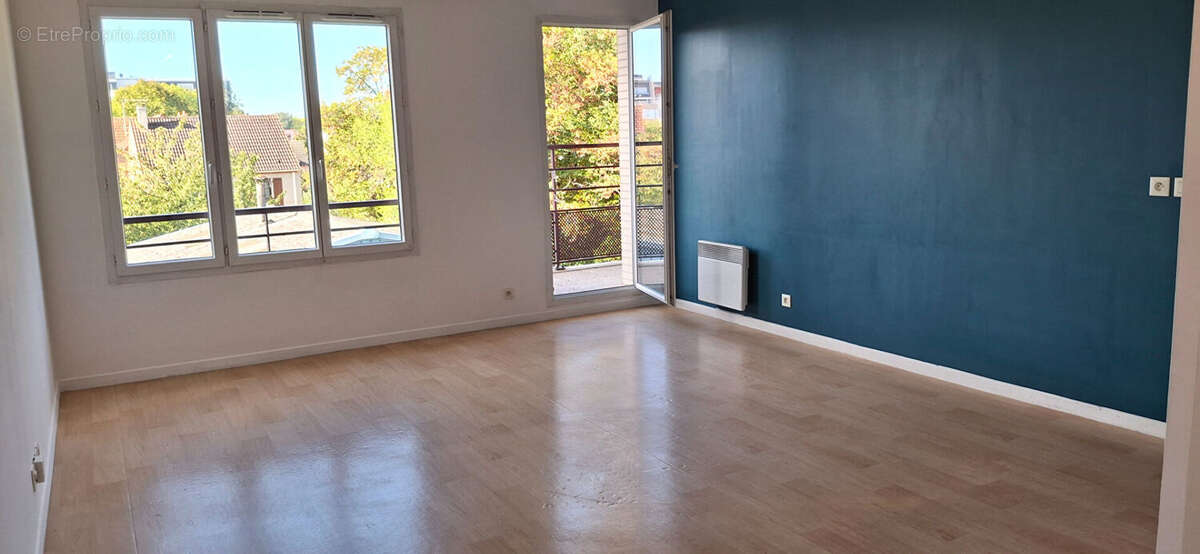 Appartement à VIGNEUX-SUR-SEINE