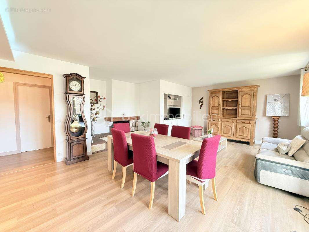 Appartement à NEUILLY-PLAISANCE