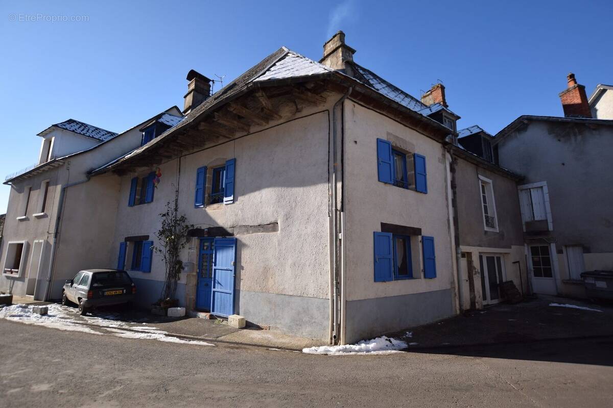 Maison 125 m² à Pleaux  - photo 1