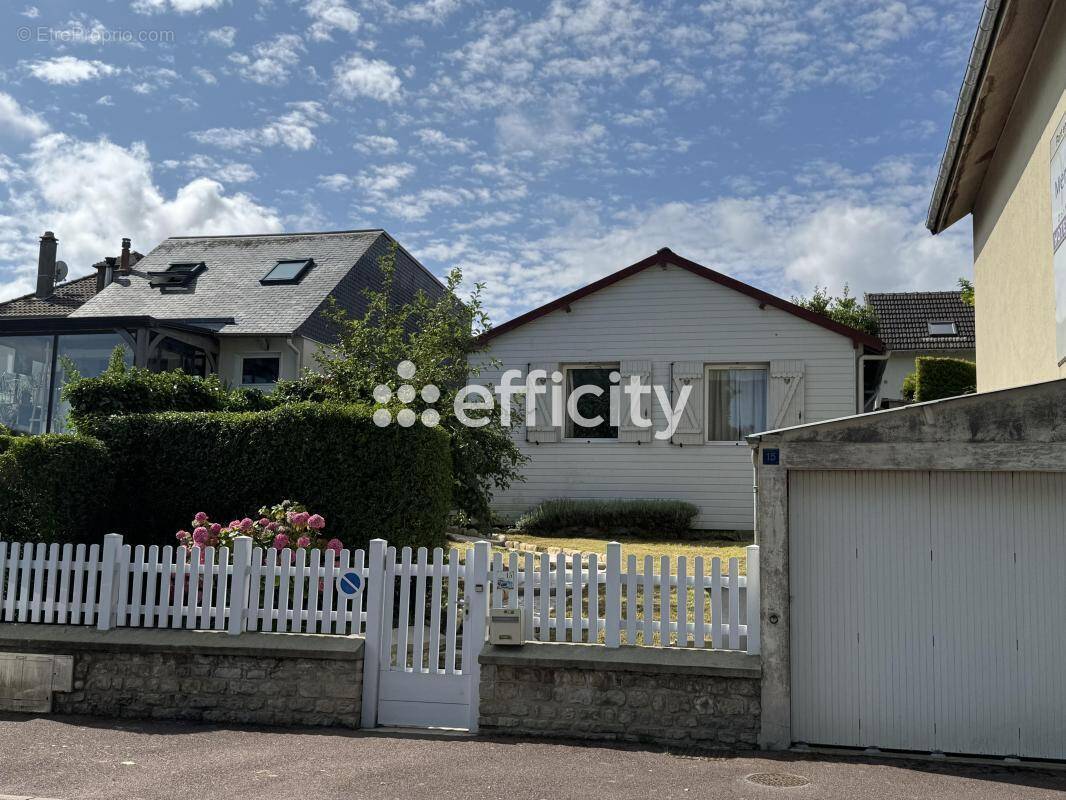 Maison à ARROMANCHES-LES-BAINS