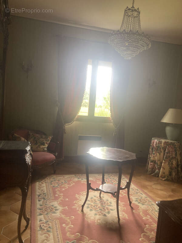 Maison à LA TOUR-BLANCHE