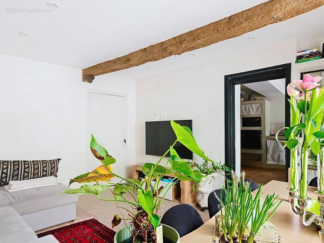 Photo 1 - Maison à VILLENEUVE-LA-COMPTAL