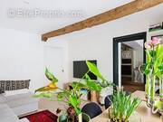 Photo 1 - Maison à VILLENEUVE-LA-COMPTAL